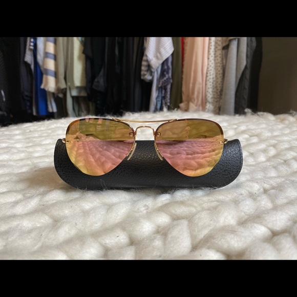 SOLD. Ray-Ban Rose Gold Aviators - Picture 1 of 11